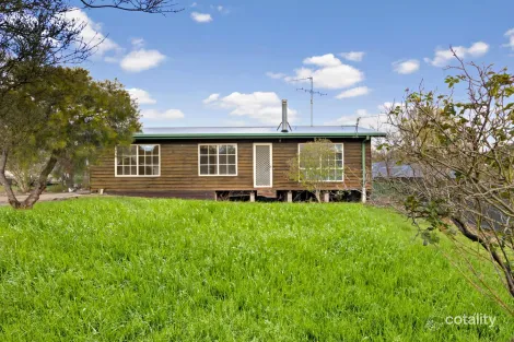8 WOMBAT ST, GUNNING, NSW 2581