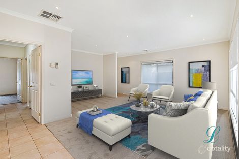 Property photo of 1/28 Charter Road East Sunbury VIC 3429