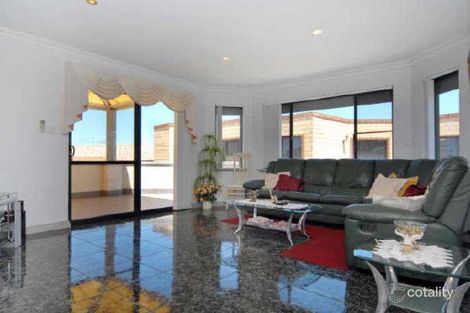 Property photo of 5 Luscombe Way Coogee WA 6166