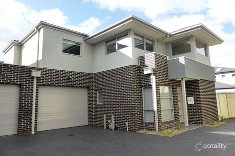 2/8 La Coruna Gdns, Point Cook, VIC 3030