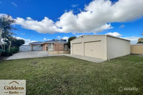 15 Sutcliffe Cl, Seville Grove, WA 6112