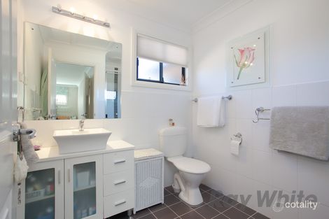 Property photo of 25 Farm Street Speers Point NSW 2284
