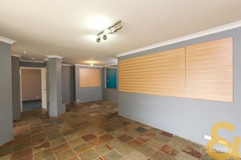 Property photo of 11 Harding Close Waikiki WA 6169