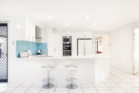 Property photo of 2 Audrey Avenue Helensvale QLD 4212