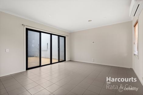 Property photo of 2 Rathdowne Walk Epping VIC 3076