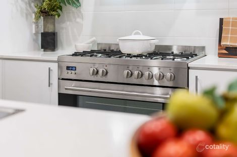 Property photo of 27 Wattlebird Street Beveridge VIC 3753