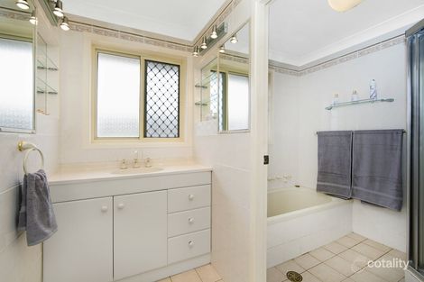 Property photo of 33 Clare Crescent Berkeley Vale NSW 2261