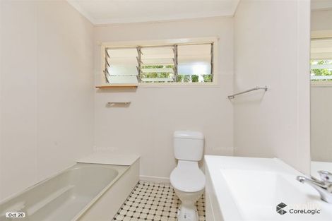 Property photo of 28 Bushing Street Wynnum West QLD 4178