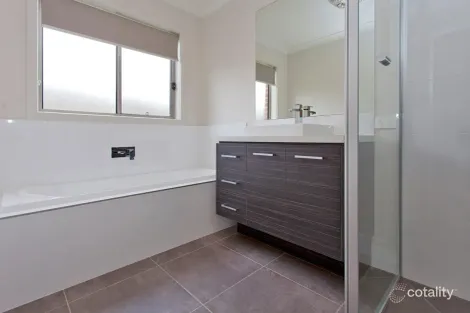 Property photo of 67 Wellington Drive Thurgoona NSW 2640