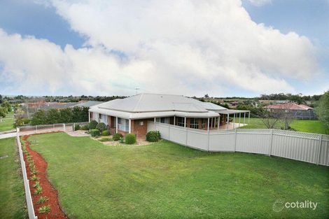 17-19 St Helens Cres, Narre Warren North, VIC 3804