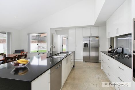 Property photo of 5 Illallangi Close Armidale NSW 2350