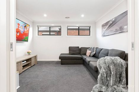 Property photo of 15 Neway Avenue Delacombe VIC 3356