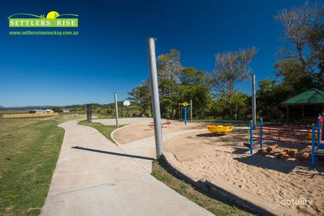 Property photo of 36 Logan Crescent Erakala QLD 4740