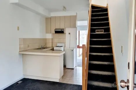 Property photo of 2/23 Station Road Rosanna VIC 3084