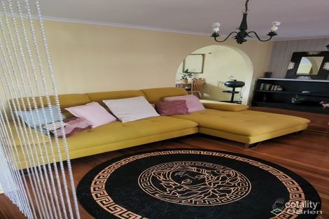 Property photo of 327 Corrigan Road Keysborough VIC 3173