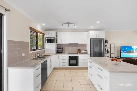 Property photo of 34 Malinya Drive Buddina QLD 4575