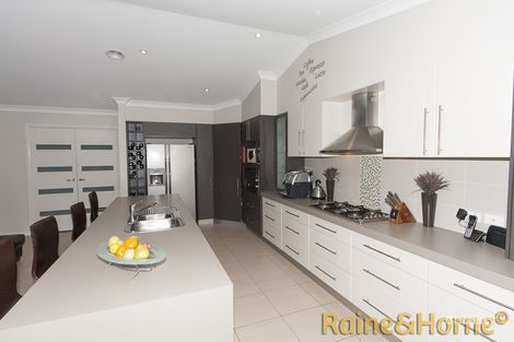 Property photo of 4 Regand Park Boulevard Dubbo NSW 2830