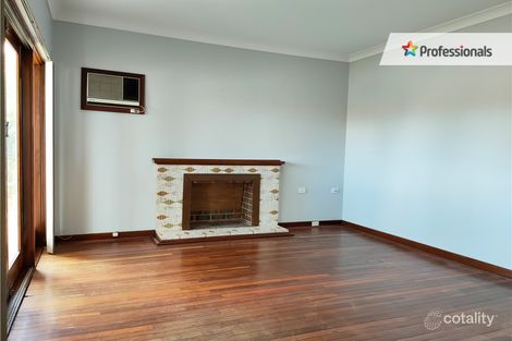 Property photo of 3 Halsey Close Cannington WA 6107