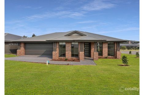 2 Warden Cl, Bolwarra Heights, NSW 2320