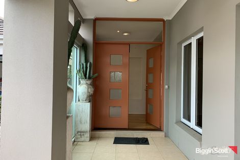 Property photo of 9 Woolcock Close Burwood VIC 3125