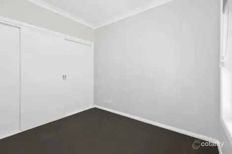 Property photo of 23 Fleece Loop Oran Park NSW 2570