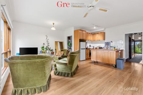 Property photo of 2 Meaker Avenue Brunswick West VIC 3055