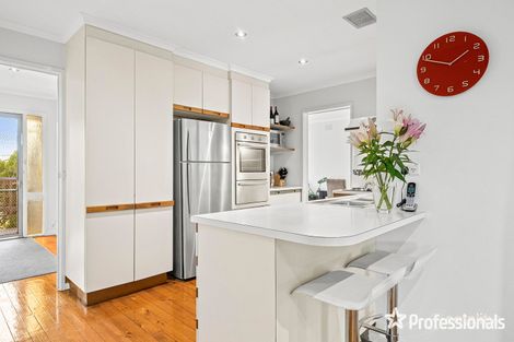 Property photo of 18 Parry Drive Mooroolbark VIC 3138