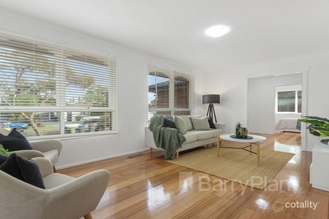 Property photo of 31 Folkstone Crescent Ferntree Gully VIC 3156