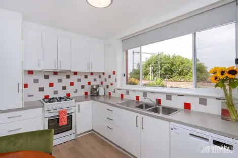8/117 Albert St, Seddon, VIC 3011