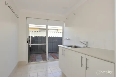 Property photo of 18 Hazewinkel Gardens Champion Lakes WA 6111