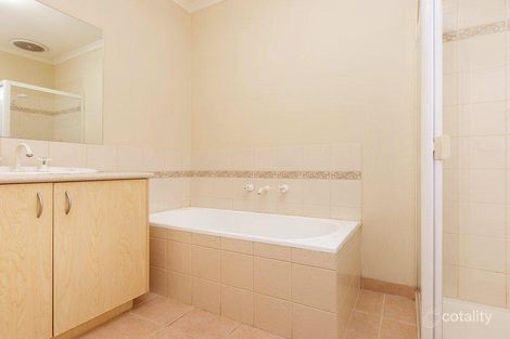 Property photo of 3 Margie Square Narre Warren South VIC 3805
