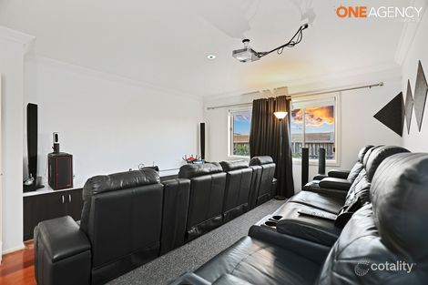 Property photo of 24 Hemsley Drive Deer Park VIC 3023