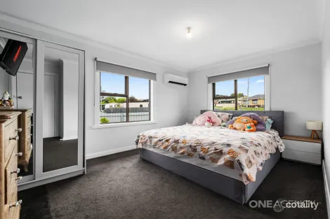 Property photo of 75 Simpson Street Somerset TAS 7322