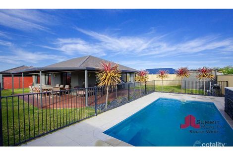 Property photo of 17 Maalak Turn Dalyellup WA 6230