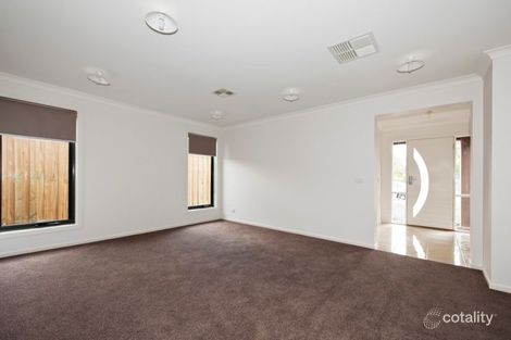 Property photo of 11 Queens Gardens Bundoora VIC 3083