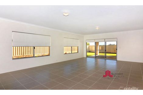 Property photo of 35 Castlereagh Vista Millbridge WA 6232