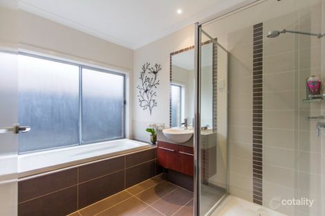 Property photo of 14 Merriwee Chase Sandhurst VIC 3977