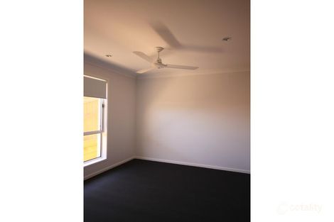 Property photo of 28 Cummings Circuit Willow Vale QLD 4209