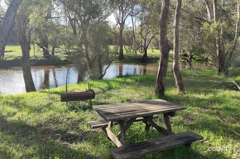 76 Fernwood Glen, Orange Springs, WA 6503