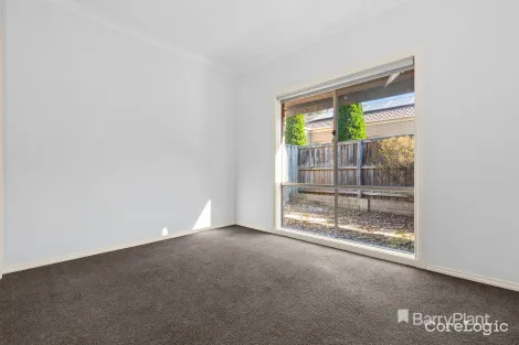 Property photo of 4 Lagoon Row Officer VIC 3809