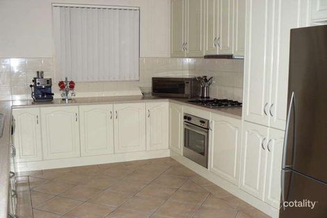 7 Deakin Gr, Glenside, SA 5065