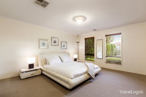 Property photo of 8 Camille Court Avondale Heights VIC 3034