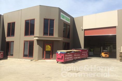 2/4 Waigani Ave, Ravenhall, VIC 3023