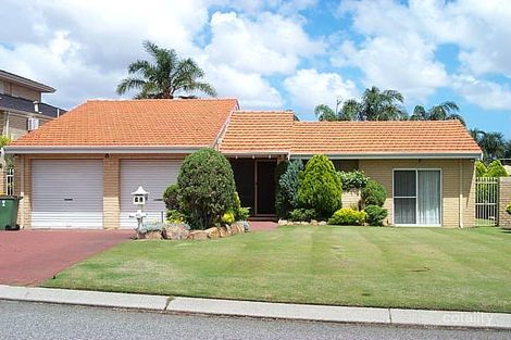 Property photo of 6 Dawson Close Noranda WA 6062