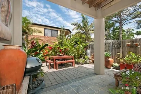 Property photo of 2/40 Chainey Avenue Miami QLD 4220