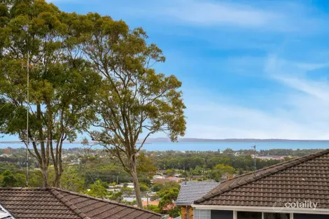 7 BLUE LAGOON CL, BATEAU BAY, NSW 2261