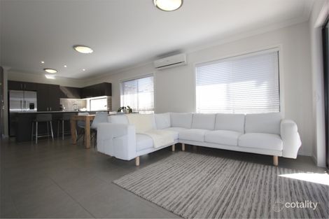 Property photo of 27 Bluestone Drive Logan Reserve QLD 4133