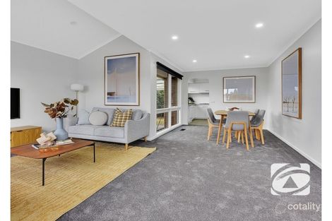Property photo of 23 Michelle Drive Hampton Park VIC 3976