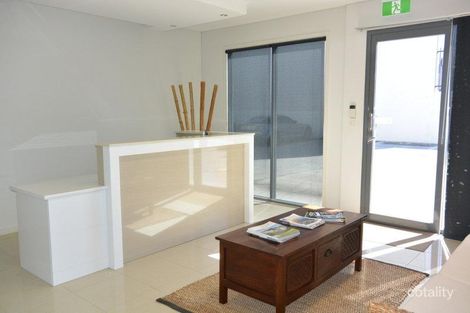 1/21 Millennium Cct, Helensvale, QLD 4212