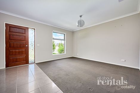 Property photo of 7 Ti-Tree Crescent Officer VIC 3809